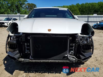 Piąte zdjęcie samochodu w środku: 2022 PORSCHE CAYENNE VIN:WP1AA2AY1NDA00623 - miniatura