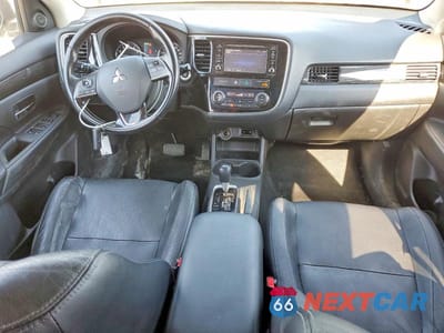 Zdjęcie 8 z 14 samochodu: 2016 MITSUBISHI OUTLANDER ES VIN:JA4AZ2A35GZ603623 - miniatura