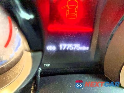 Zdjęcie 8 z 10 samochodu: 2016 TOYOTA COROLLA S VIN:5YFBURHE9GP491380 - miniatura