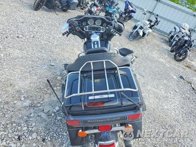 Zdjęcie 6 z 8 samochodu: 2009 HARLEY-DAVIDSON FLHTCU VIN:1HD1FC4199Y617840 - miniatura