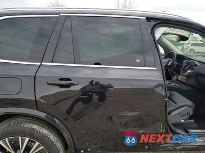 Zdjęcie 11 z 13 samochodu: 2022 VOLVO XC90 T6 MOMENTUM VIN:YV4A221K1N1840376 - miniatura