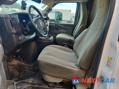 Zdjęcie 7 z 13 samochodu: 2022 CHEVROLET EXPRESS EXT CUTAWAY 6.6L V8 VIN:1HA3GTC75NN005820 - miniatura