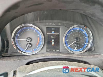Zdjęcie 9 z 12 samochodu: 2018 TOYOTA COROLLA SE VIN:5YFBURHE3JP783534 - miniatura