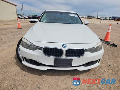 Piąte zdjęcie samochodu w środku: 2013 BMW 328 I SULEV VIN:WBA3C1C5XDK103774 - miniatura