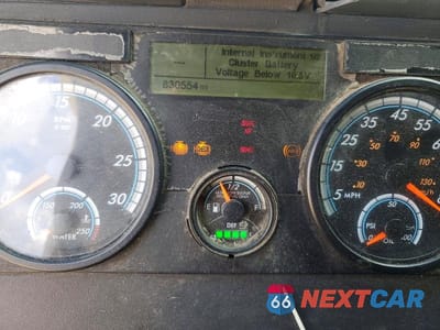 Zdjęcie 8 z 10 samochodu: 2014 FREIGHTLINER CASCADIA 125 SEMI TRUCK VIN:1FUJGLDV1ELFV4303 - miniatura
