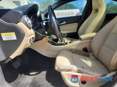 Zdjęcie 7 z 12 samochodu: 2014 MERCEDES-BENZ CLA 250 VIN:WDDSJ4EB1EN067892 - miniatura