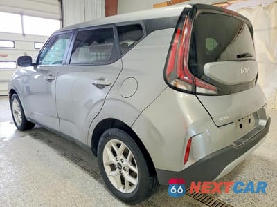 Drugie zdjęcie samochodu z przodu: 2023 KIA SOUL LX VIN:KNDJ23AU0P7869510 - miniatura
