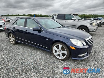 Czwarte zdjęcie samochodu z boku: 2012 MERCEDES-BENZ E 350 VIN:WDDHF5KBXCA560738 - miniatura