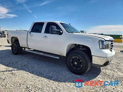 Czwarte zdjęcie samochodu z boku: 2007 GMC SIERRA K2500 HEAVY DUTY VIN:1GTHK23637F544184 - miniatura
