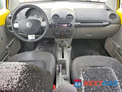 Zdjęcie 8 z 13 samochodu: 2002 VOLKSWAGEN NEW BEETLE GL VIN:3VWBB21CX2M428128 - miniatura