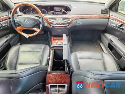Zdjęcie 8 z 12 samochodu: 2011 MERCEDES-BENZ S 550 4MATIC VIN:WDDNG8GB0BA407942 - miniatura