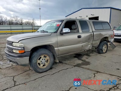 1999 CHEVROLET SILVERADO K1500 1GCEK19T1XE100804 - główne zdjęcie licytacji z USA - miniatura