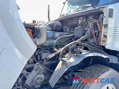 Zdjęcie 7 z 10 samochodu: 2014 VOLVO VN VNL VIN:4V4NC9EH2EN152537 - miniatura