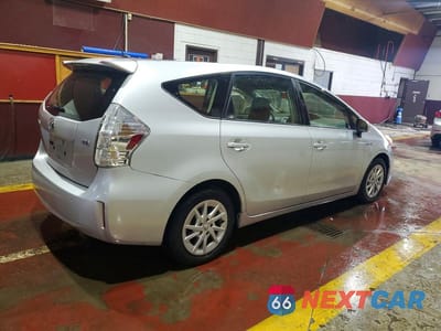 Trzecie zdjęcie samochodu z tyłu: 2012 TOYOTA PRIUS V TWO VIN:JTDZN3EU5C3166250 - miniatura