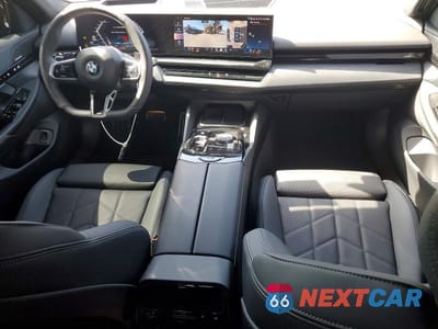 Zdjęcie 8 z 12 samochodu: 2026 BMW 530 I VIN:WBA43FJ09TCW65103 - miniatura