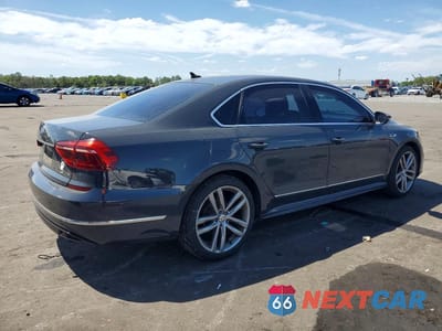Trzecie zdjęcie samochodu z tyłu: 2017 VOLKSWAGEN PASSAT R-LINE VIN:1VWDT7A31HC062640 - miniatura