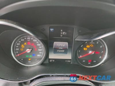 Zdjęcie 9 z 11 samochodu: 2015 MERCEDES-BENZ C 300 4MATIC VIN:55SWF4KB3FU030312 - miniatura