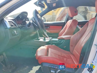 Zdjęcie 7 z 12 samochodu: 2017 BMW 330 XI VIN:WBA8D9G38HNU63589 - miniatura