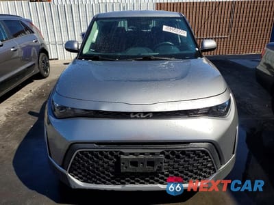 Piąte zdjęcie samochodu w środku: 2023 KIA SOUL LX VIN:KNDJ23AU5P7861418 - miniatura