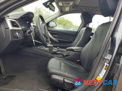 Zdjęcie 7 z 12 samochodu: 2016 BMW 320 XI VIN:WBA8E5G5XGNT93082 - miniatura