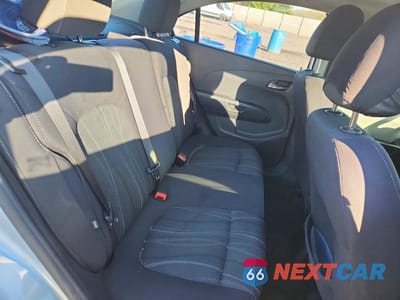 Zdjęcie 10 z 12 samochodu: 2015 CHEVROLET SONIC LT VIN:1G1JC5SH2F4149029 - miniatura