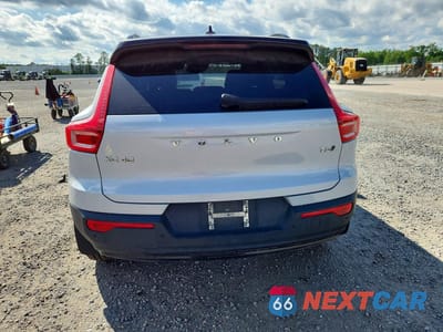 Zdjęcie 6 z 13 samochodu: 2021 VOLVO XC40 T5 R-DESIGN VIN:YV4162UM4M2494110 - miniatura