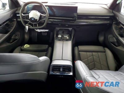 Zdjęcie 8 z 11 samochodu: 2025 BMW 530 I VIN:WBA43FJ07SCU64329 - miniatura