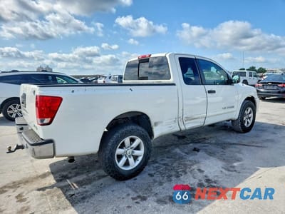 Trzecie zdjęcie samochodu z tyłu: 2012 NISSAN TITAN SV VIN:1N6AA0CC5CN326498 - miniatura