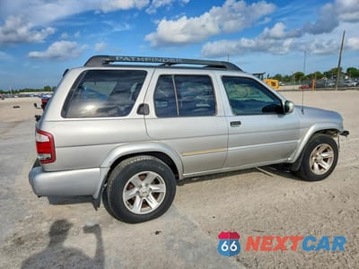 Trzecie zdjęcie samochodu z tyłu: 2003 NISSAN PATHFINDER SE VIN:JN8DR09X13W700106 - miniatura