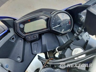 Zdjęcie 7 z 8 samochodu: 2013 YAMAHA FZ6R VIN:JYARJ18E6DA011106 - miniatura