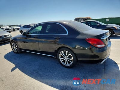 Drugie zdjęcie samochodu z przodu: 2015 MERCEDES-BENZ C 300 VIN:55SWF4JB0FU076567 - miniatura
