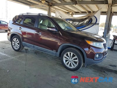 Czwarte zdjęcie samochodu z boku: 2011 KIA SORENTO BASE VIN:5XYKTDA24BG173279 - miniatura