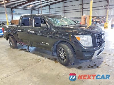 Czwarte zdjęcie samochodu z boku: 2021 NISSAN TITAN SV VIN:1N6AA1EFXMN526517 - miniatura