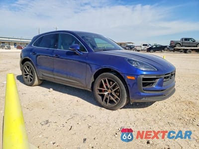 Czwarte zdjęcie samochodu z boku: 2023 PORSCHE MACAN S VIN:WP1AG2A57PLB41421 - miniatura
