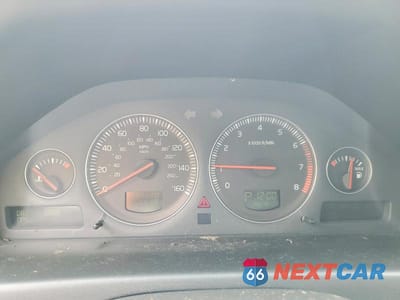 Zdjęcie 9 z 12 samochodu: 2005 VOLV XC70 VIN:YV4SZ592X61227597 - miniatura