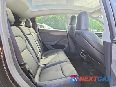 Zdjęcie 10 z 13 samochodu: 2026 TESLA MODEL Y VIN:7SAYGDEDXTA437348 - miniatura