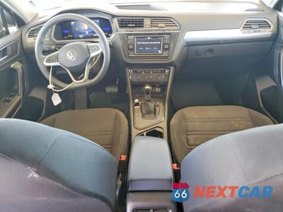 Zdjęcie 8 z 12 samochodu: 2023 VOLKSWAGEN TIGUAN S VIN:3VVRB7AX1PM067009 - miniatura