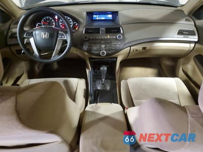 Zdjęcie 8 z 12 samochodu: 2009 HONDA ACCORD LX VIN:1HGCP26369A187002 - miniatura