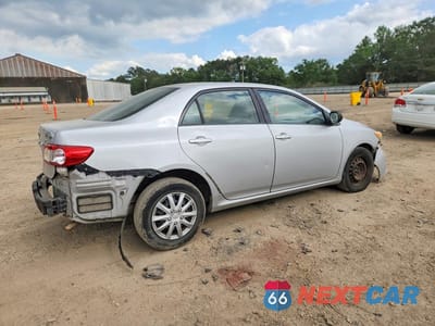Trzecie zdjęcie samochodu z tyłu: 2011 TOYOTA COROLLA LE VIN:2T1BU4EE1BC593837 - miniatura