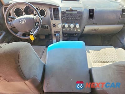 Zdjęcie 8 z 12 samochodu: 2012 TOYOTA TUNDRA GRADE VIN:5TFUW5F12CX215727 - miniatura