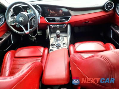 Zdjęcie 8 z 13 samochodu: 2019 ALFA ROMEO GIULIA TI VIN:ZARFAMBNXK7600497 - miniatura