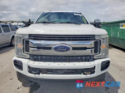 Piąte zdjęcie samochodu w środku: 2018 FORD F250 SUPER DUTY VIN:1FT7W2BT3JEB22453 - miniatura