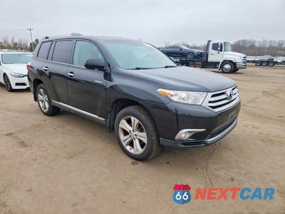 Czwarte zdjęcie samochodu z boku: 2012 TOYOTA HIGHLANDER LIMITED VIN:5TDDK3EHXCS100913 - miniatura