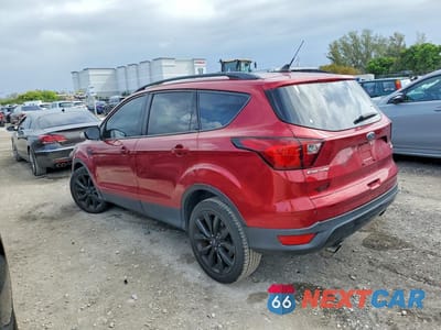 Drugie zdjęcie samochodu z przodu: 2019 FORD ESCAPE SE VIN:1FMCU0GD2KUB07715 - miniatura