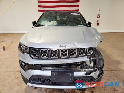 Piąte zdjęcie samochodu w środku: 2025 JEEP COMPASS LIMITED VIN:3C4NJDCN3ST513301 - miniatura