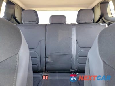 Zdjęcie 10 z 13 samochodu: 2017 JEEP RENEGADE LATITUDE VIN:ZACCJBBB3HPG08248 - miniatura