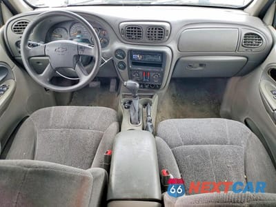 Zdjęcie 8 z 14 samochodu: 2004 CHEVROLET TRAILBLAZER EXT LS VIN:1GNET16SX46155905 - miniatura