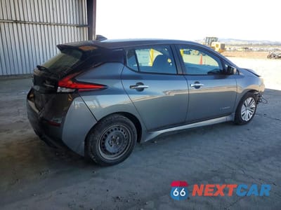 Trzecie zdjęcie samochodu z tyłu: 2018 NISSAN LEAF S VIN:1N4AZ1CP1JC303853 - miniatura