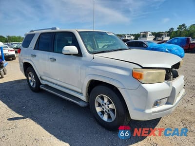 Czwarte zdjęcie samochodu z boku: 2010 TOYOTA 4RUNNER SR5 VIN:JTEZU5JR9A5010399 - miniatura
