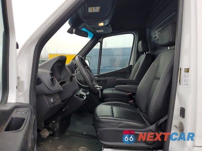 Zdjęcie 7 z 13 samochodu: 2021 MERCEDES BENZ SPRINTER 2500 UTILITY / SERVICE VAN VIN:W1Y4EBHY3MT067636 - miniatura